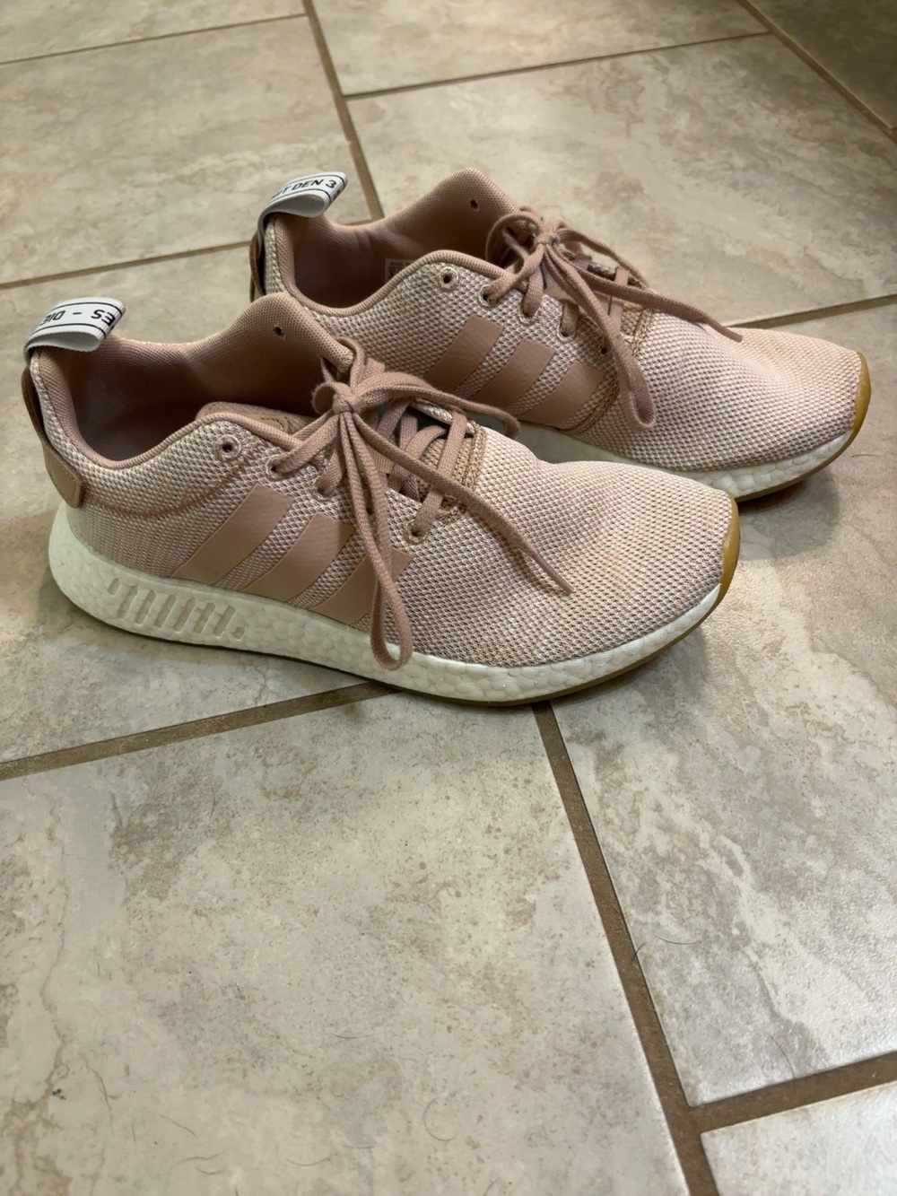 Adidas NMD_R2 Blush Pink Boost‎ Sneakers Women's Size 9 AQ0197